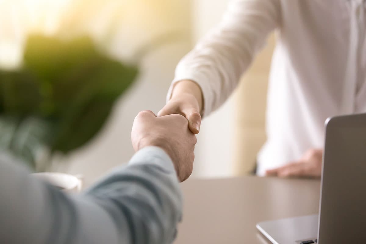 Closed handshake